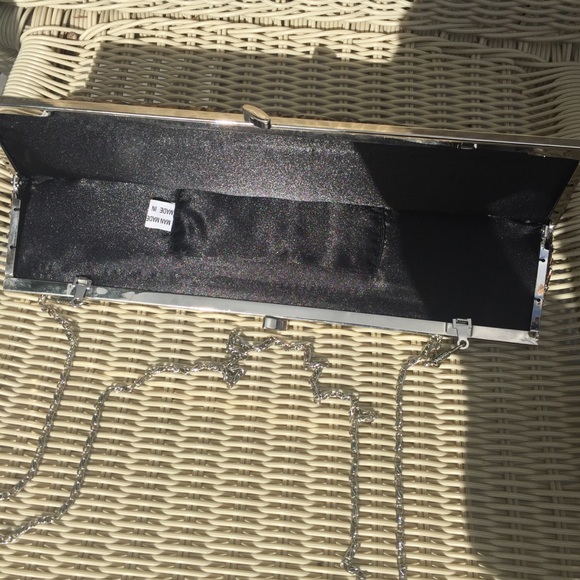 Animal Print Clutch with long gold chain - Picture 4 of 5